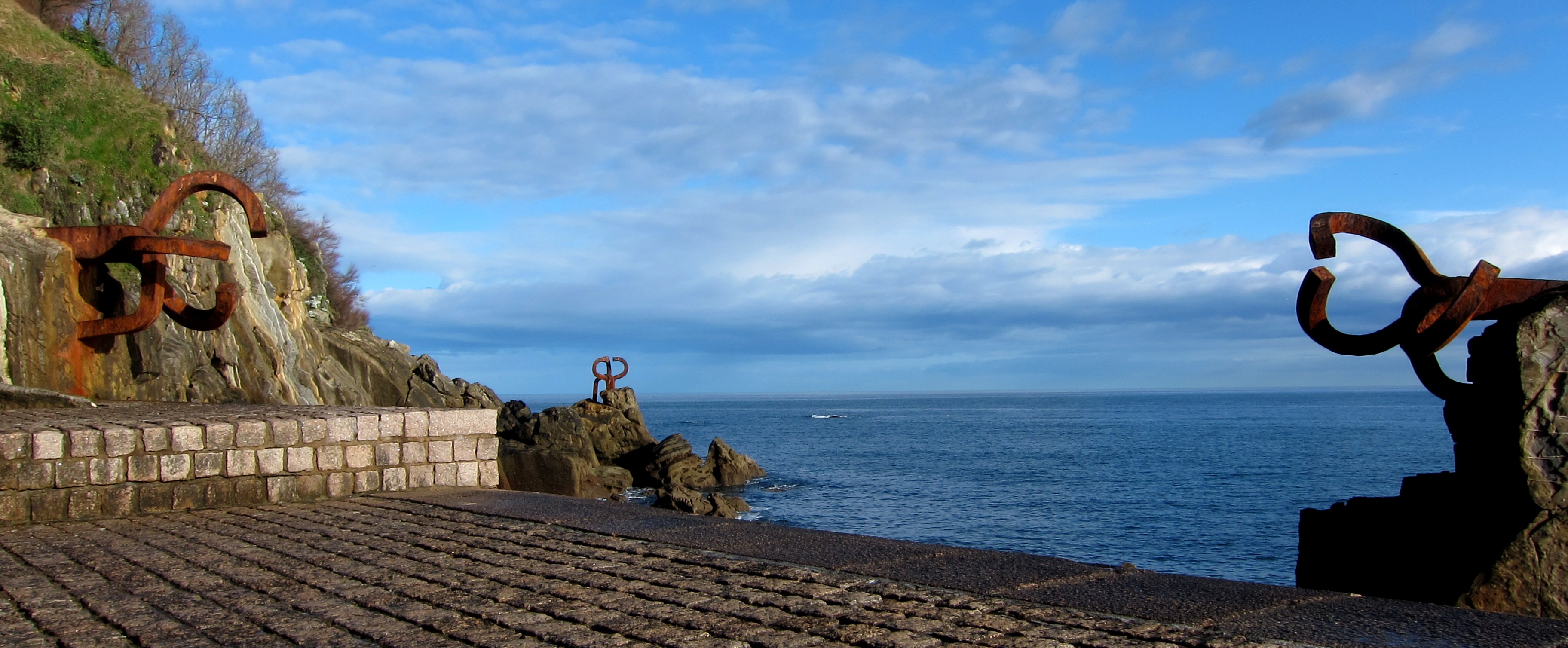 Peine del Viento (Wind Comb)